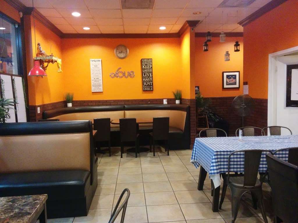 Phang Roy Thai Cuisine | 877 S Citrus Ave, Azusa, CA 91702 | Phone: (626) 966-8797