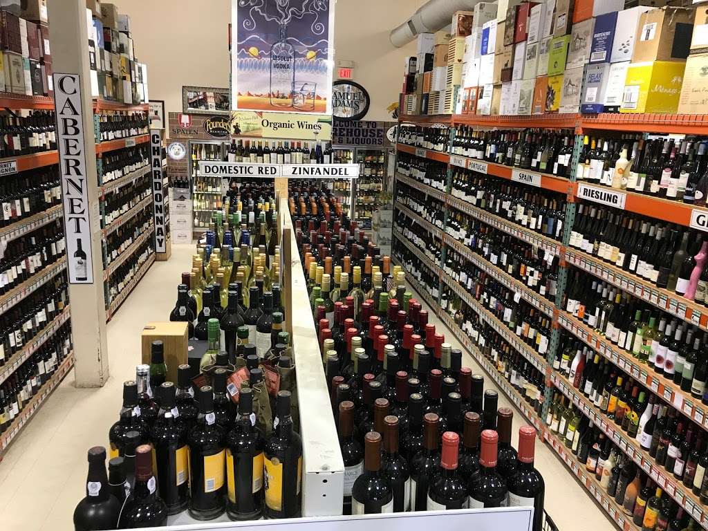 Warehouse Wines & Liquors | 113 Mill Plain Rd, Danbury, CT 06811, USA | Phone: (203) 743-5453