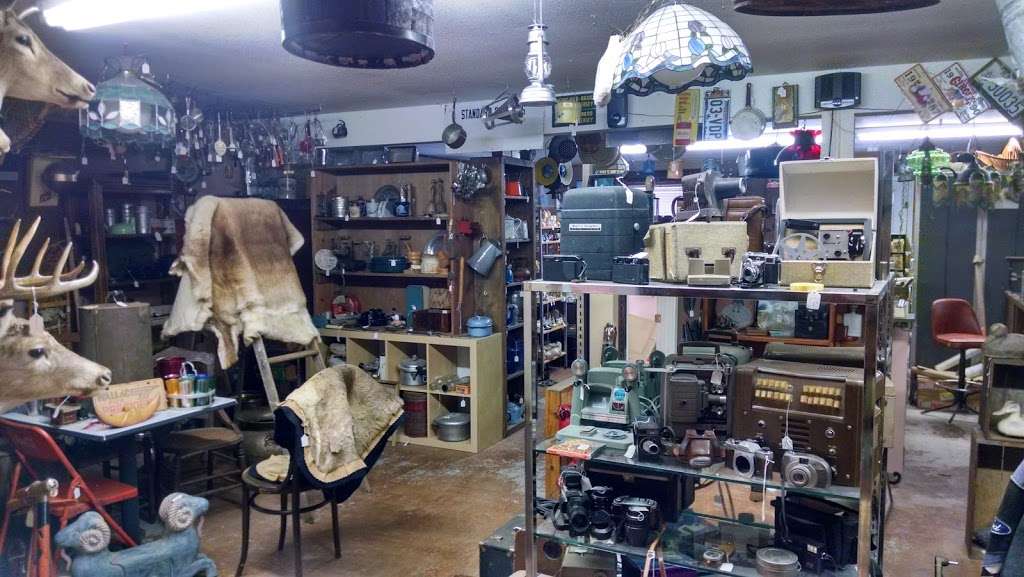 Finders Keepers Antiques And Collectables | Cleveland, TX 77328, USA