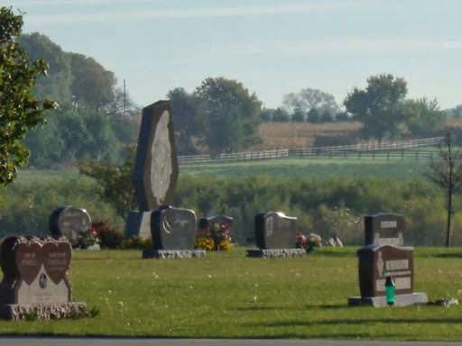 Risen Lord Cemetery | 1501 Simons Rd, Oswego, IL 60543 | Phone: (630) 554-7590