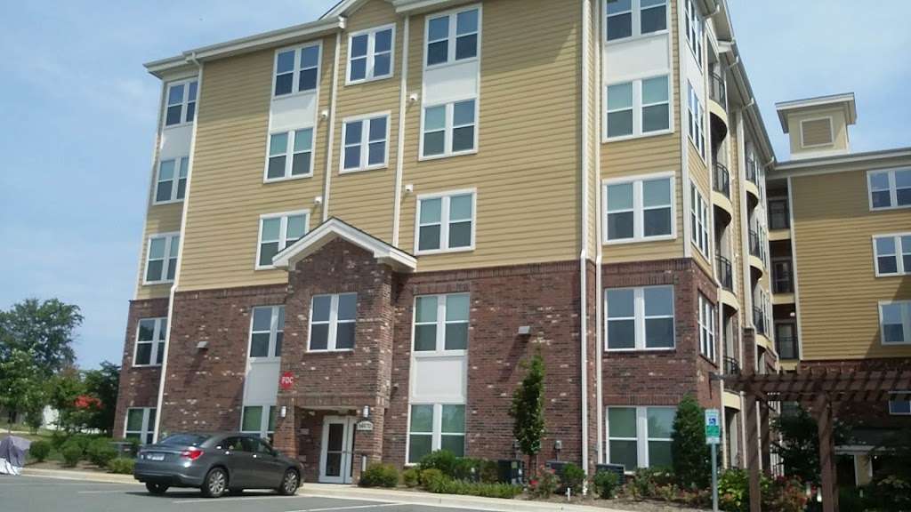 Stone Pointe | 15001 Potomac Heights Place, Woodbridge, VA 22191 | Phone: (703) 583-4000