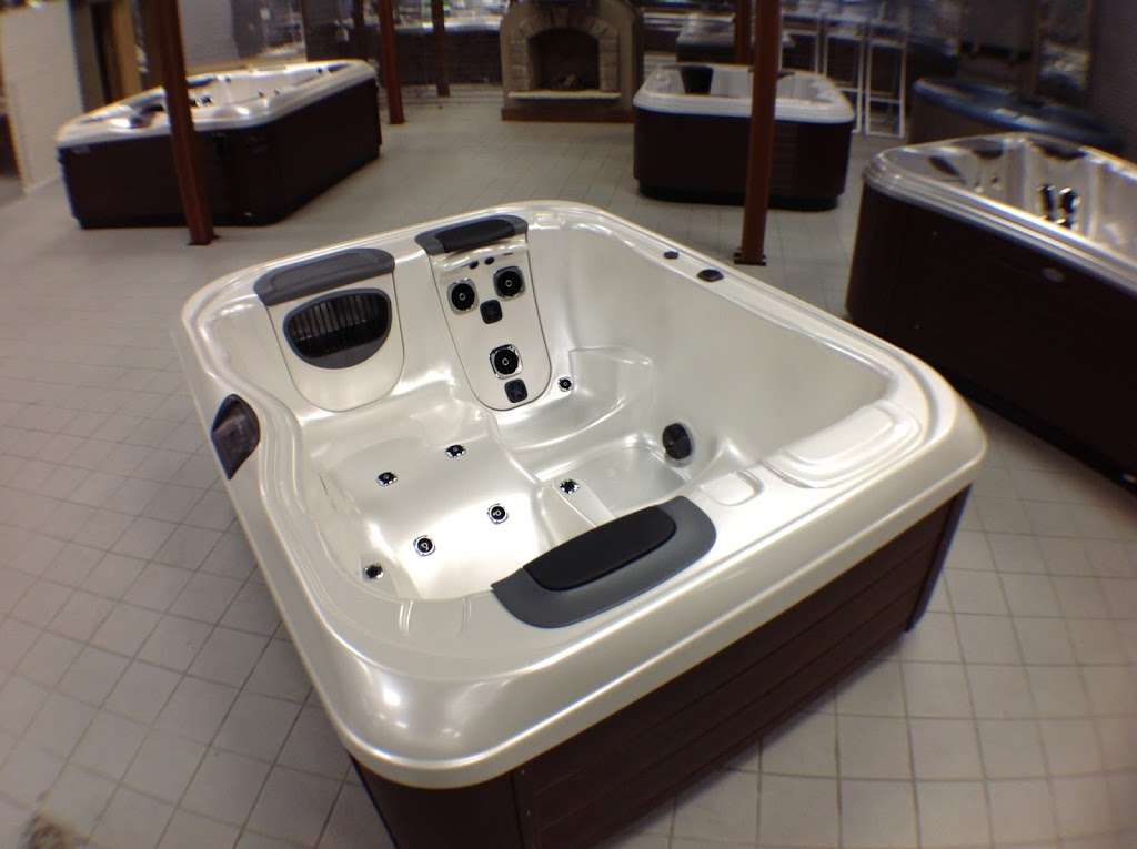 Best Hot Tubs and Spas | 1050 Broadhollow Rd, Farmingdale, NY 11735, USA | Phone: (631) 465-0175