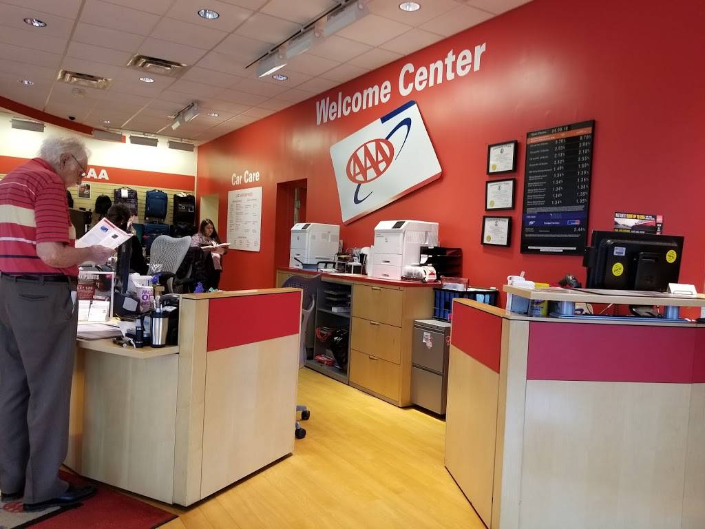 AAA Fairfax Car Care Insurance Travel Center | 9400 Main St, Fairfax, VA 22031, USA | Phone: (703) 995-3970