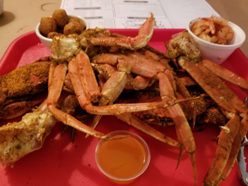 Dave & Janes Crabhouse | 2989 Tract Rd, Fairfield, PA 17320, USA | Phone: (717) 642-6574