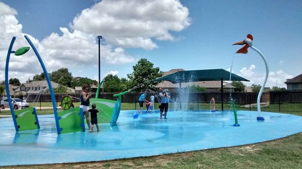 Monroe Splash Pad | 2528 Repsdorph Rd, Seabrook, TX 77586 | Phone: (281) 291-5713