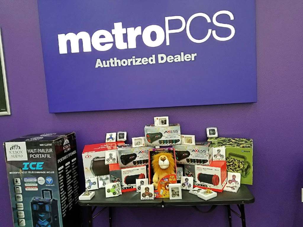 Metro by T-Mobile | 9204 Schaefer Rd Suite 101, Converse, TX 78109, USA | Phone: (210) 920-5904