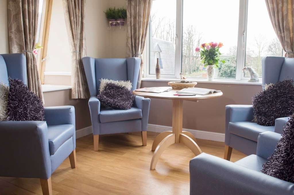 Charlton Park Care Home | 21 Cemetery Ln, Charlton, London SE7 8DZ, UK | Phone: 020 8003 0259