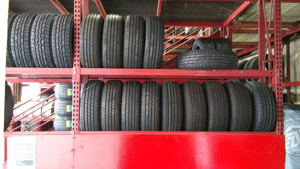 Discount Tire | 12211 Eastex Fwy, Houston, TX 77039 | Phone: (281) 590-1211