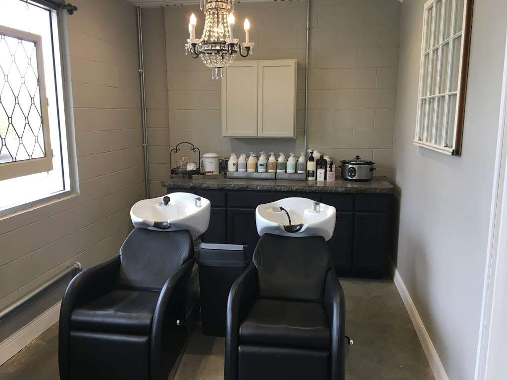 ReVamped Salon Spa and Boutique | 3782, 704 W Main St, Blue Springs, MO 64015 | Phone: (816) 988-7566