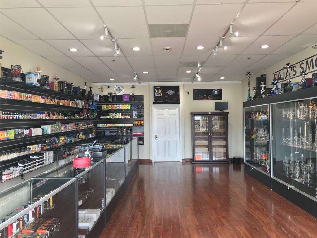 Raja’s Smoke Shack & CBD Store - Salisbury | 158 Bridge Rd, Salisbury, MA 01952, USA | Phone: (978) 358-7486