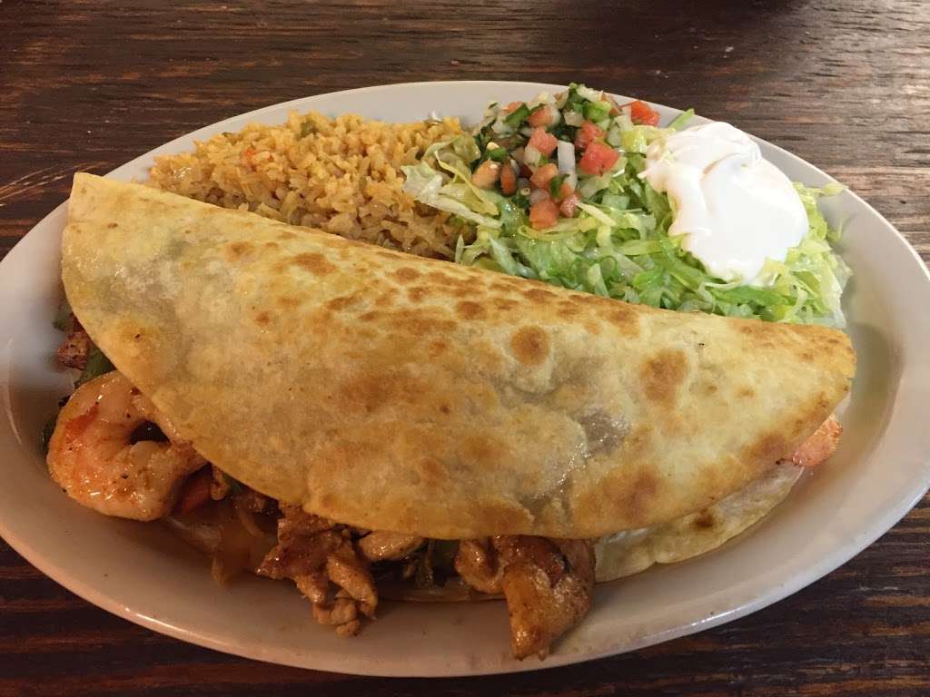 La Hacienda Mexican Restaurant | 3855 E 96th St Suite G, Indianapolis, IN 46240 | Phone: (317) 704-4409