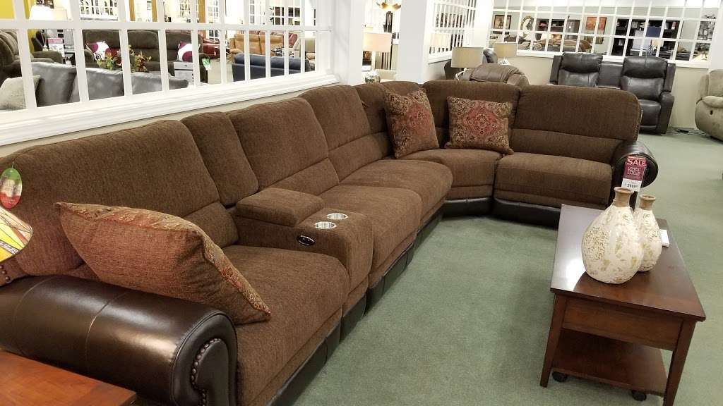 Raymour & Flanigan Furniture and Mattress Store | 9 Cabot Blvd E, Langhorne, PA 19047, USA | Phone: (215) 269-9615