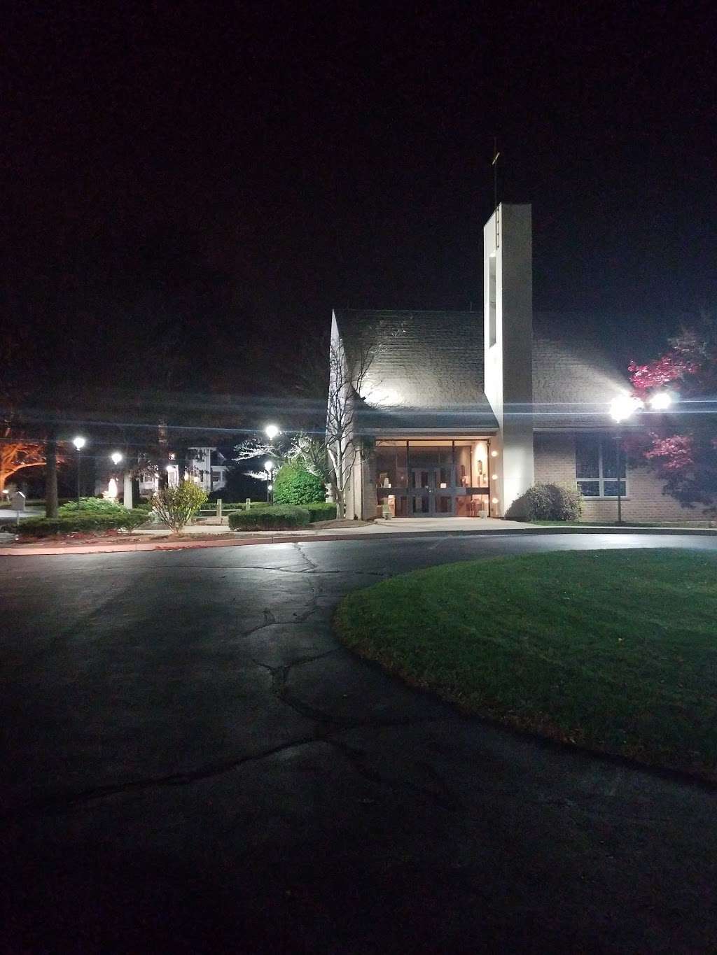 Our Lady of Mt Carmel Church | 984 Taunton Ave, Seekonk, MA 02771, USA | Phone: (508) 336-5549