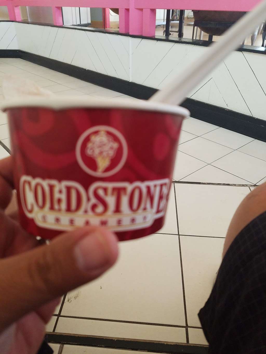 Cold Stone Creamery | 26101 Magic Mountain Pkwy, Valencia, CA 91355 | Phone: (661) 255-4704