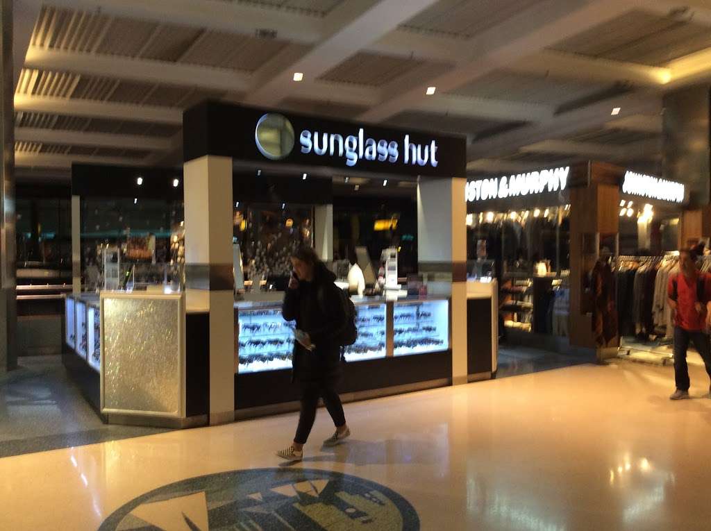 Sunglass Hut | 7062 Friendship Rd Pier Ab, Spc S, 19B, Baltimore, MD 21240, USA | Phone: (410) 684-3930