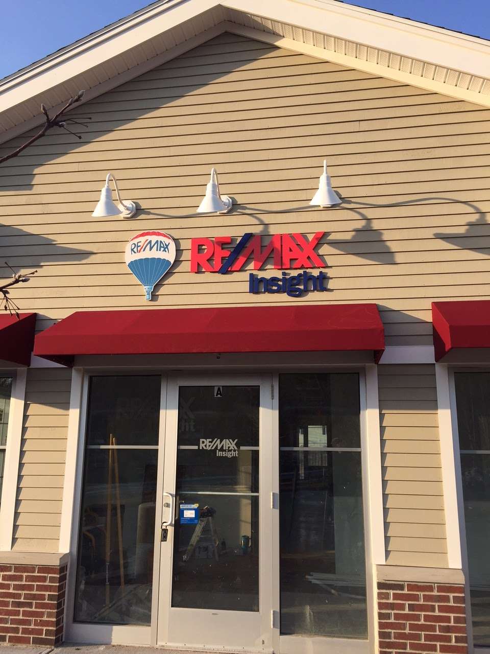 Re/Max Insight | 390 Main St A, Salem, NH 03079, USA | Phone: (603) 952-4655