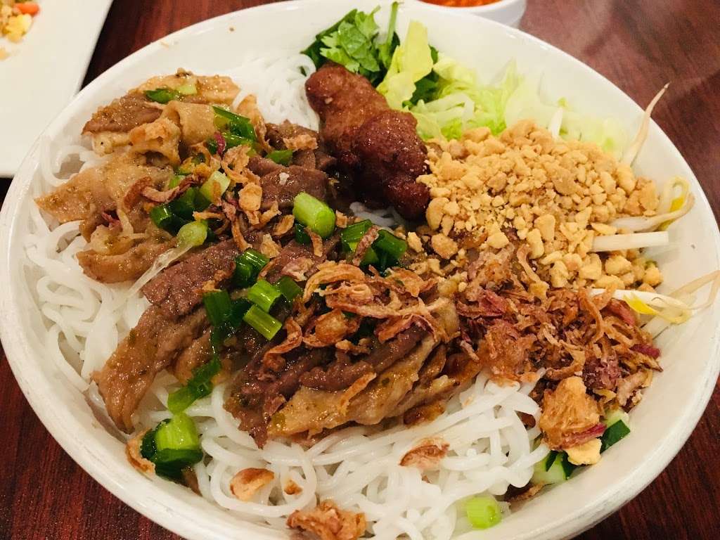 Miss Saigon | 3333 U.S. 9, Freehold, NJ 07728, USA | Phone: (732) 462-7497