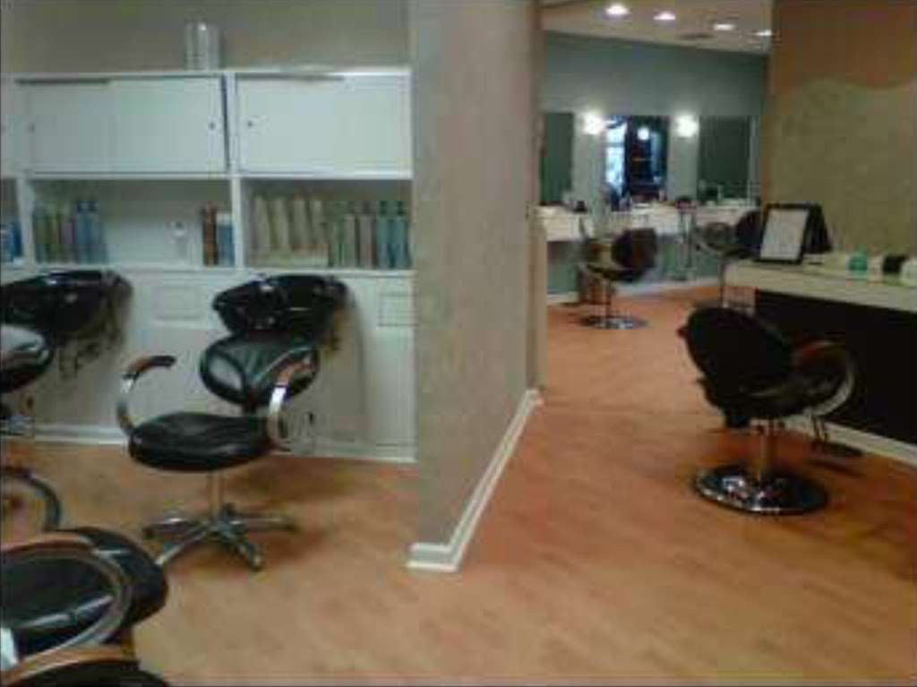 Salon Bella | 590 Reed Rd, Broomall, PA 19008, USA | Phone: (610) 353-9133