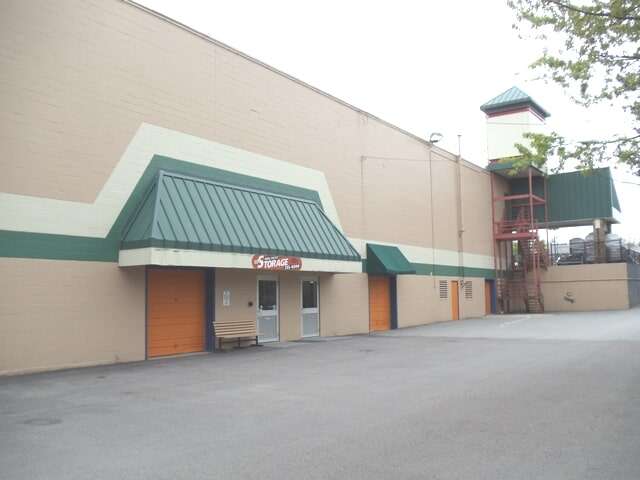 Discount Self Storage | 604 Middle St, Weymouth, MA 02189, USA | Phone: (781) 335-8200