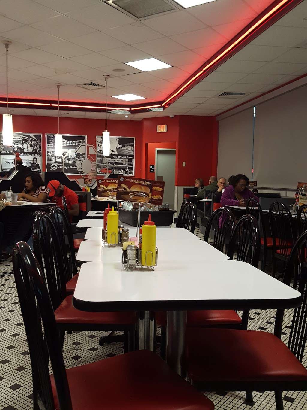 Steak n Shake | 10625 E US Hwy 36, Avon, IN 46123 | Phone: (317) 271-0402