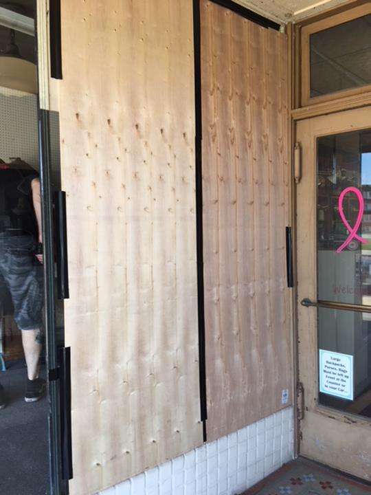 Elliotts House Of Glass & Windows | 3270 E Traction Rd, Crawfordsville, IN 47933, USA | Phone: (765) 364-1897