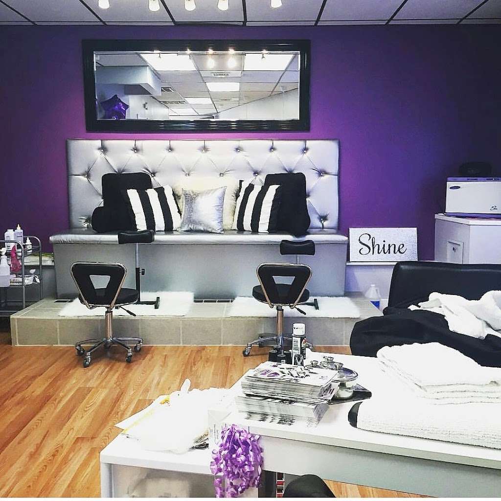 Luxx Nails & Beauty Bar | 108 W Sylvania Ave, Neptune City, NJ 07753, USA | Phone: (732) 775-5899