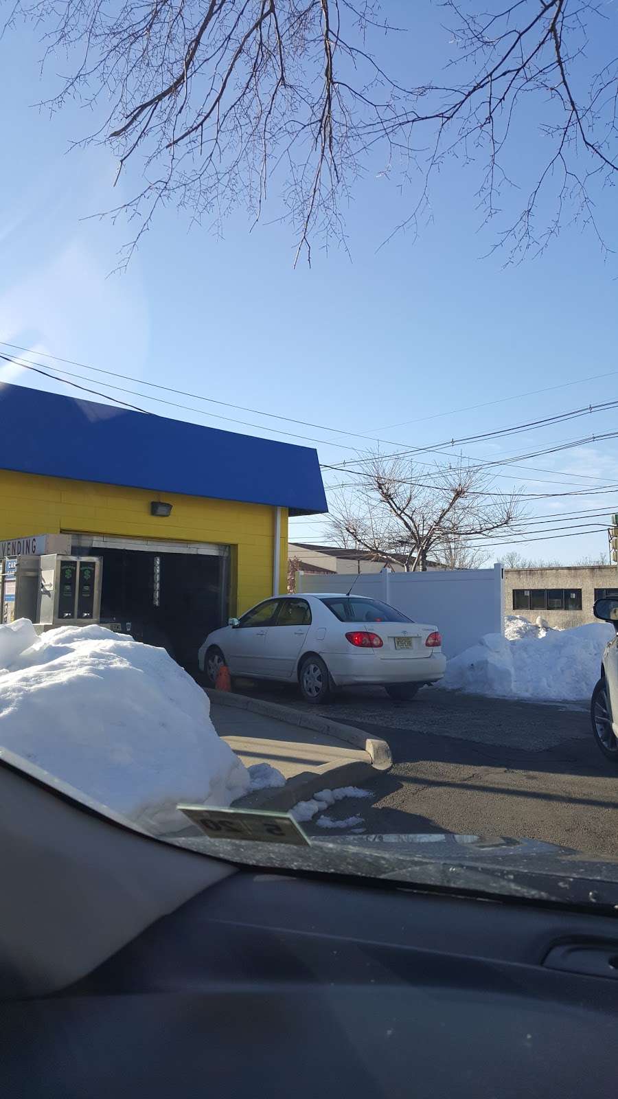 Showcase Car Wash | 521 Stelton Rd, Piscataway Township, NJ 08854, USA | Phone: (732) 424-0895