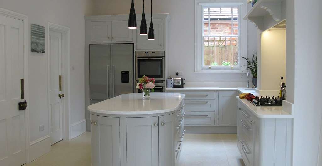 David Haugh Luxury Kitchens | Unit 8, Noblesgate Yard, Bells Yew Green, Tunbridge Wells TN3 9AT, UK | Phone: 01892 750310