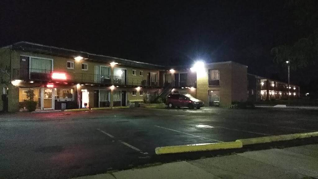 Eastland Motel | 21055 Gratiot Ave, Eastpointe, MI 48021, USA | Phone: (586) 772-1300