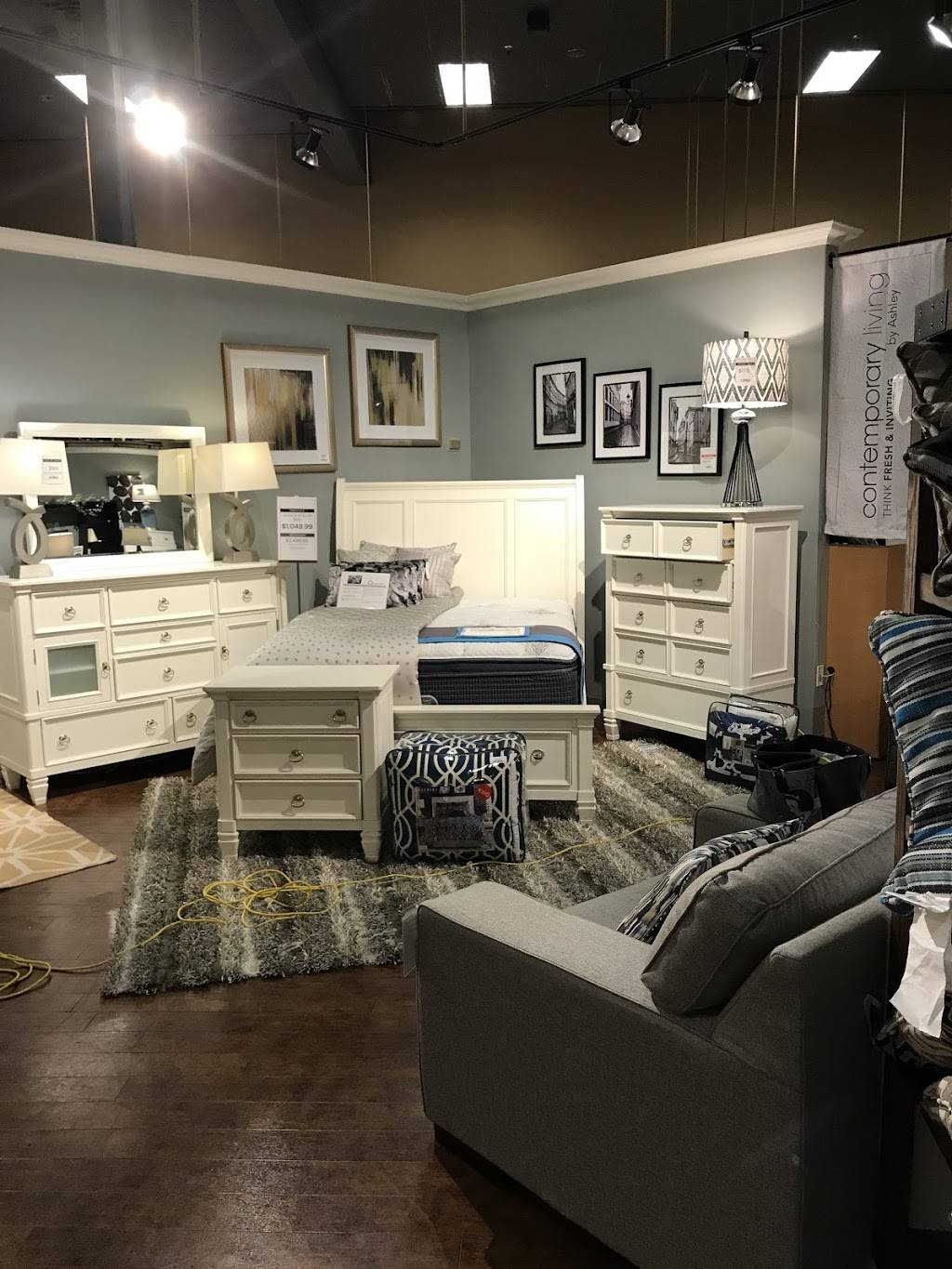 Ashley HomeStore | 15424 Farm to Market Rd 1825 Suite 1, Pflugerville, TX 78660, USA | Phone: (512) 990-5111