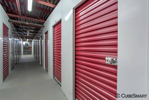 CubeSmart Self Storage | 130 Lincoln St, Brighton, MA 02135, USA | Phone: (617) 787-4325