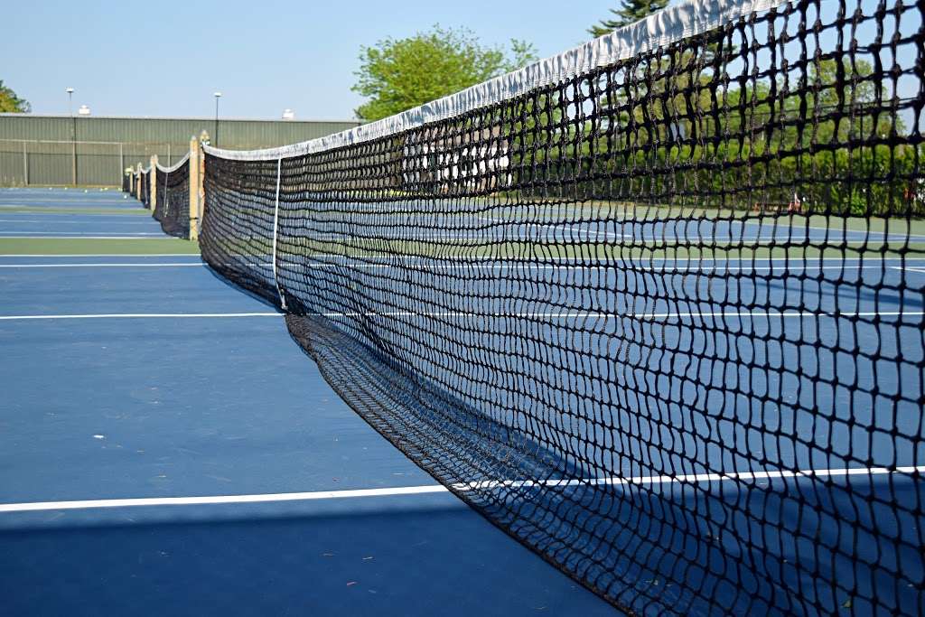 Sterling Farms Tennis Club | 1349 Newfield Ave, Stamford, CT 06905, USA | Phone: (203) 321-0006