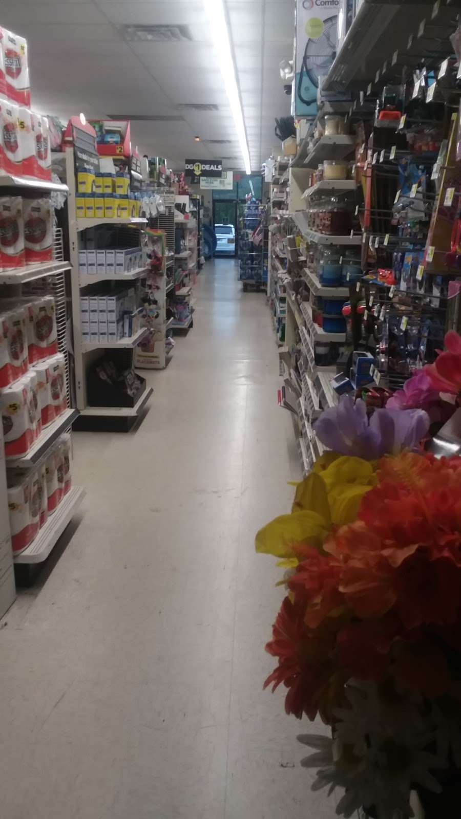 Dollar General | 721B W Potomac St, Brunswick, MD 21716, USA | Phone: (301) 834-4024