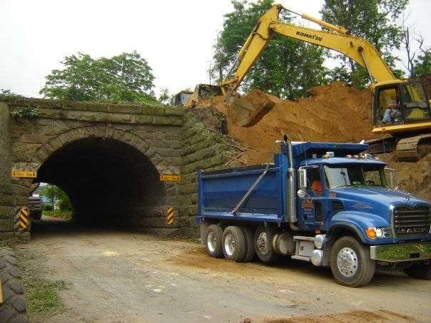 R Work Excavating & Trucking | 1517 White Oak Rd, Strasburg, PA 17579, USA | Phone: (717) 786-8513