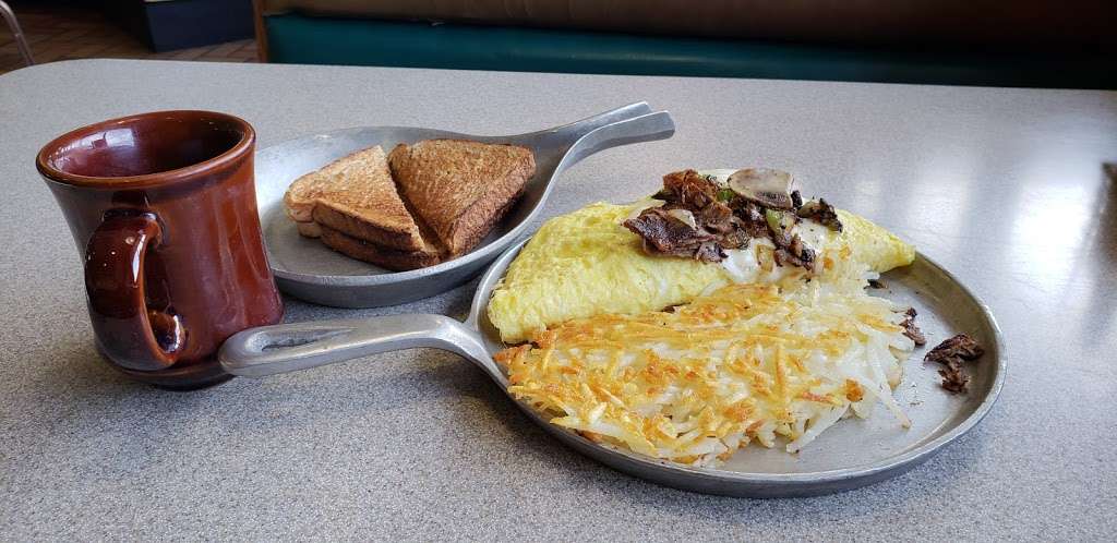 Iron Skillet Restaurant | 717 S Sylvania Ave, Sturtevant, WI 53177, USA | Phone: (262) 884-7500