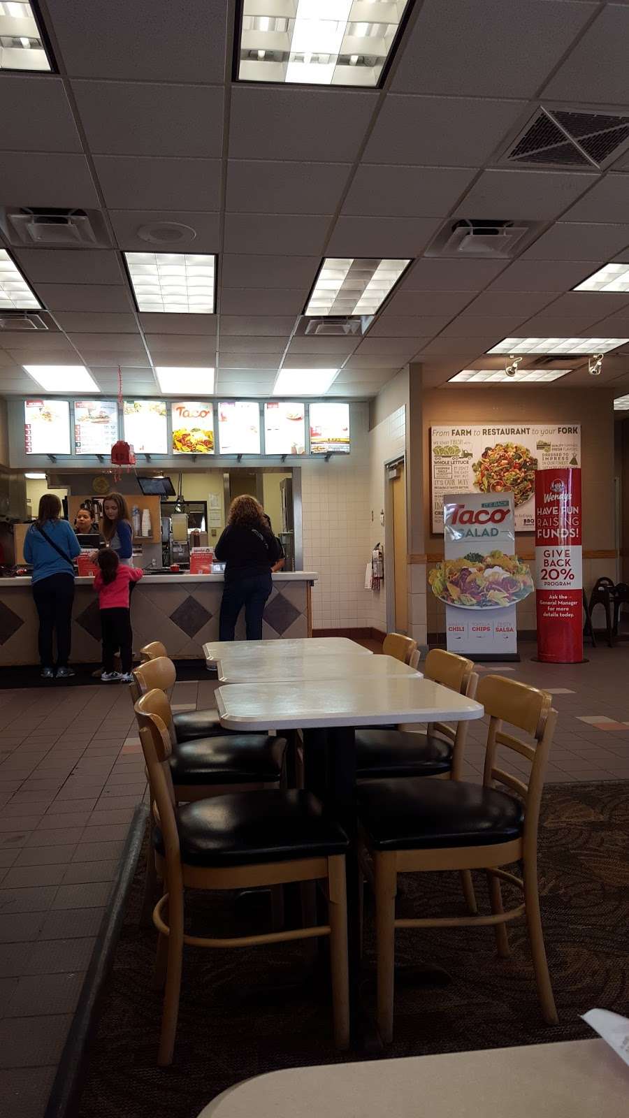 Wendys | 1362 South St #12, Fox Lake, IL 60020, USA | Phone: (847) 973-9581