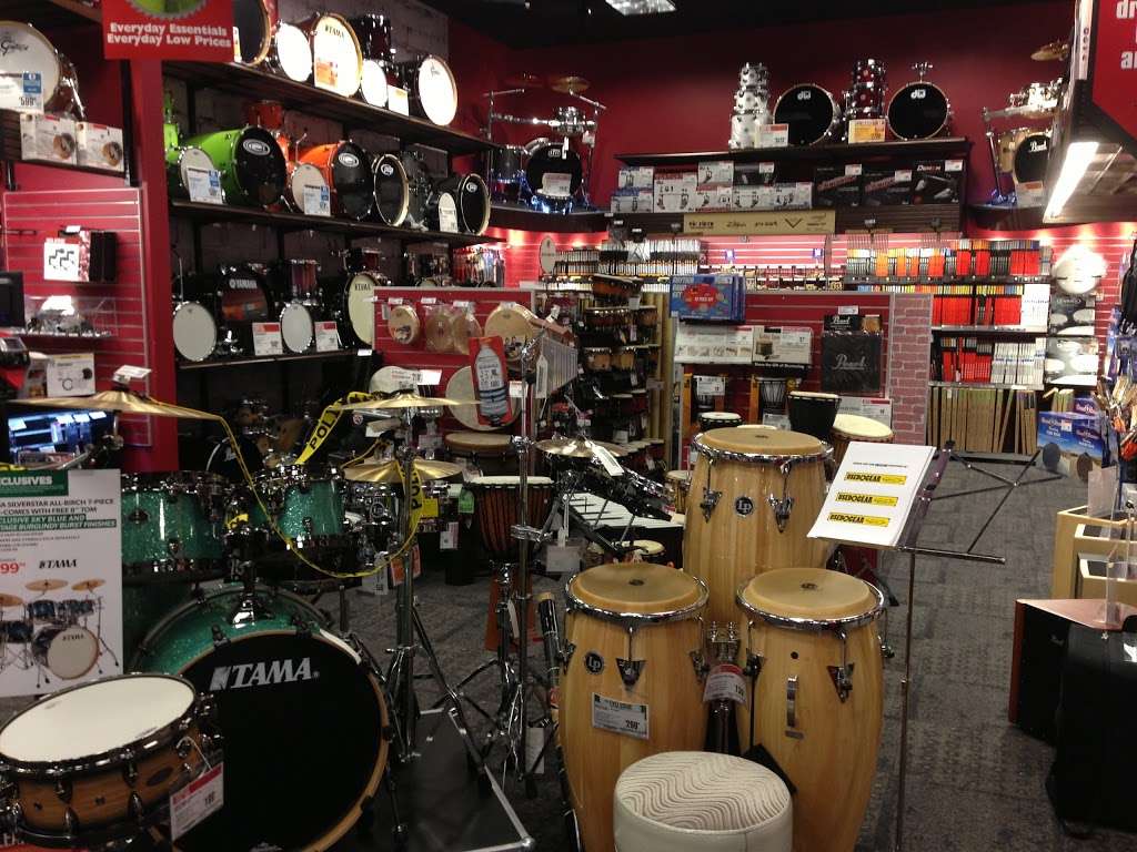 Guitar Center Lessons | 401 NJ-28, Raritan, NJ 08869, USA | Phone: (908) 575-0106