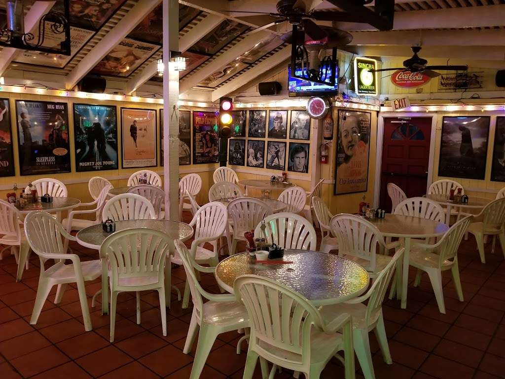 Harbor House Café | 16341 Pacific Coast Hwy, Sunset Beach, CA 90742, USA | Phone: (562) 592-5404