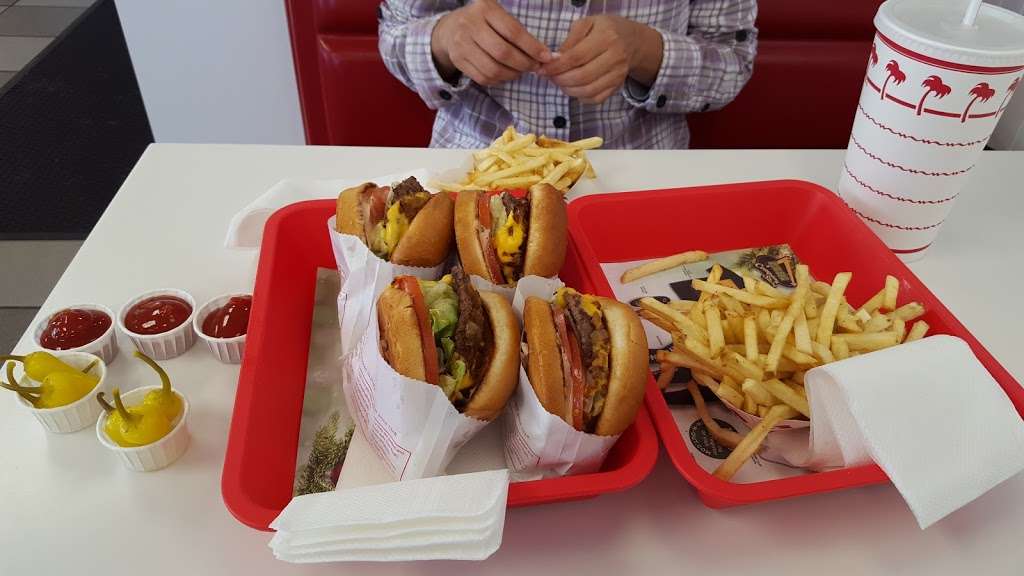 In-N-Out Burger | 30655 Gateway Pl, Ladera Ranch, CA 92694 | Phone: (800) 786-1000