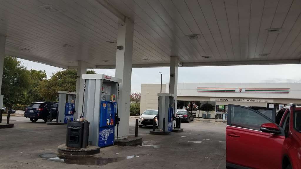 Exxon | 5242 Rigsby Ave, San Antonio, TX 78222 | Phone: (210) 648-0041