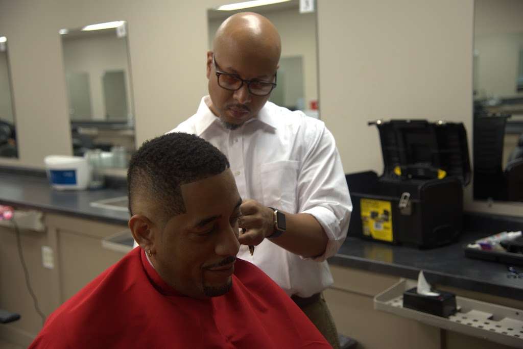 Spirit Clips Barbershop Indy | 3960 Boulevard Pl suite c, Indianapolis, IN 46208 | Phone: (317) 701-6091