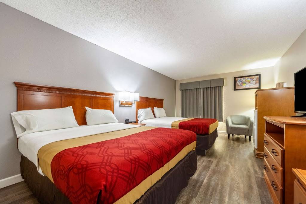 Econo Lodge | 1140 W Cornhusker Hwy, Lincoln, NE 68521 | Phone: (402) 475-4511