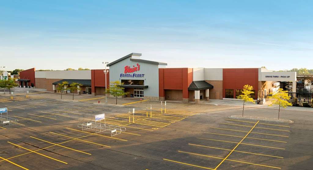 Blains Farm & Fleet | 629 S Randall Rd, Elgin, IL 60123, USA | Phone: (847) 289-8787