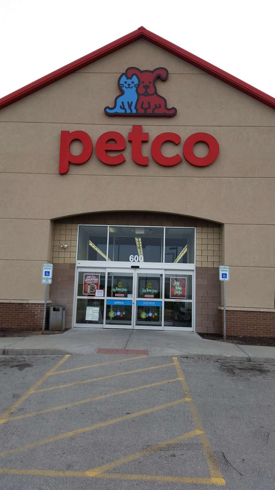 Petco Animal Supplies | 600 NE Vivion Rd, Kansas City, MO 64118, USA | Phone: (816) 459-7882