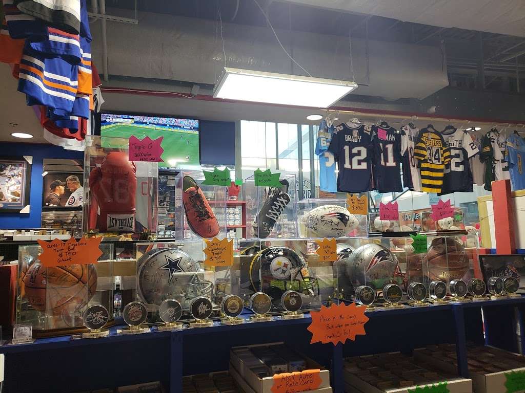 Confines Collectibles | 1335 Oviedo Mall Boulevard, Oviedo, FL 32765 | Phone: (407) 542-8267