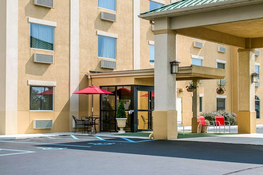 Comfort Inn & Suites | 1067 Boulevard, Wilkes-Barre Township, PA 18702, USA | Phone: (570) 823-0500