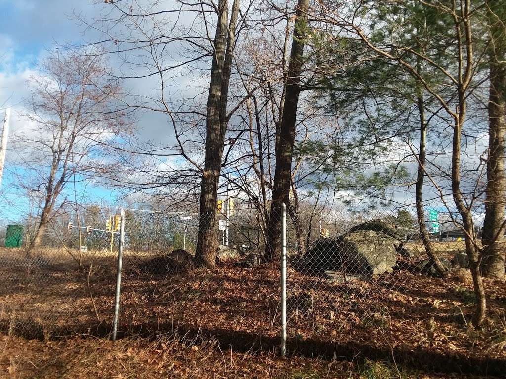 Rail Trail Access Path | Hudson, MA 01749, USA