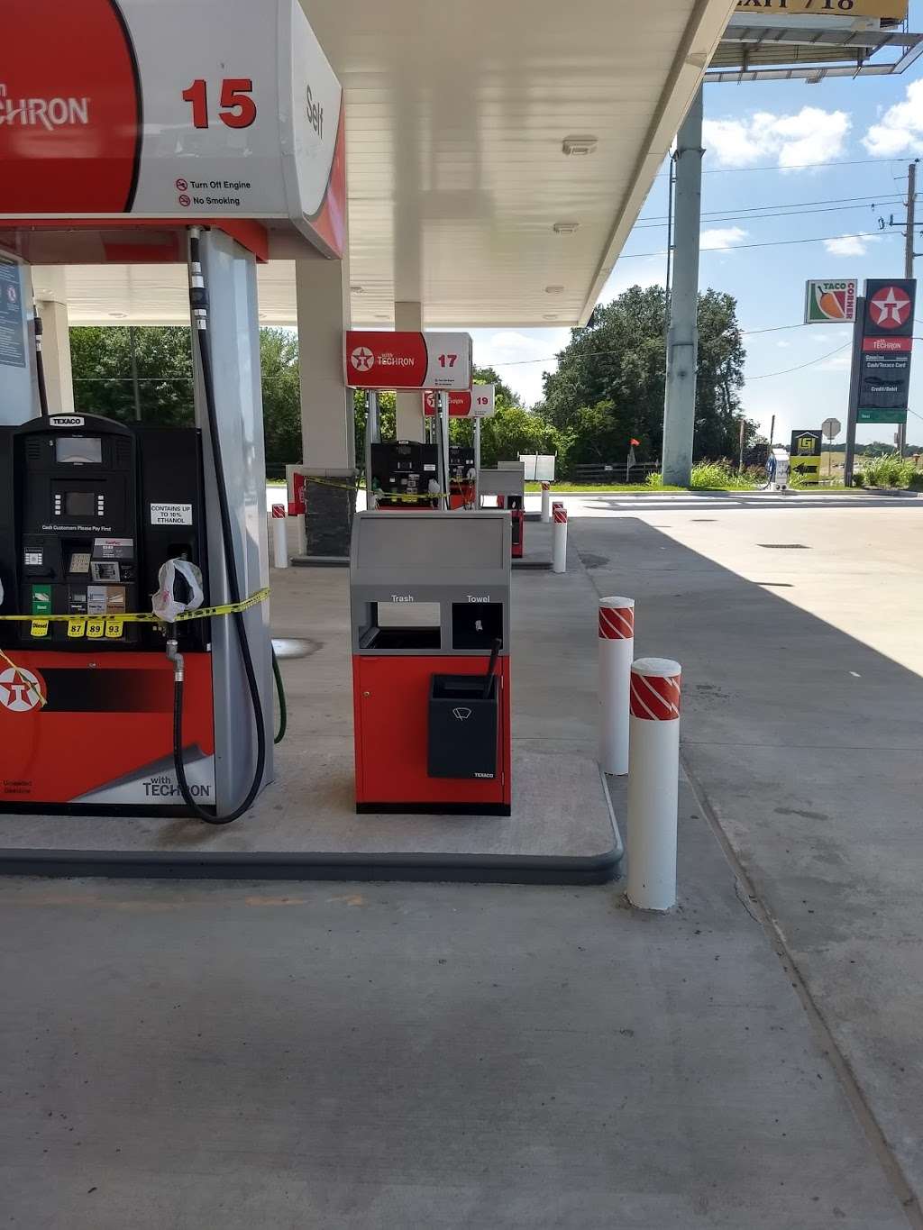 Fuel Maxx #40 | 35123 Katy Fwy, Brookshire, TX 77423, USA | Phone: (281) 934-1097