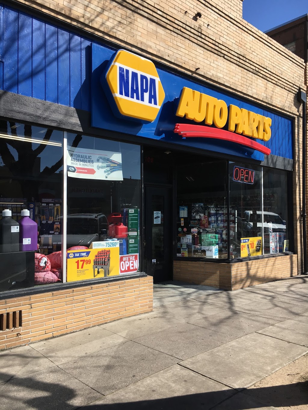 NAPA Auto Parts | 108 N Sacramento St, Lodi, CA 95240, USA | Phone: (209) 642-7990