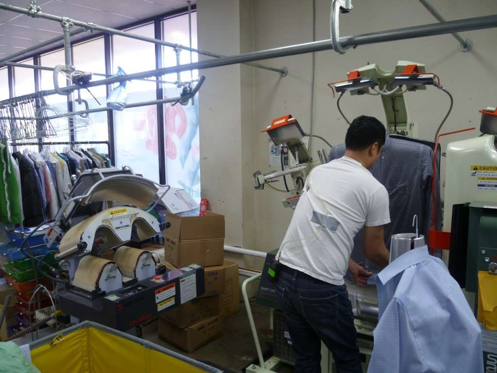 Freedom Cleaners | 8215 W Atlantic Blvd, Coral Springs, FL 33071, USA | Phone: (954) 603-2639